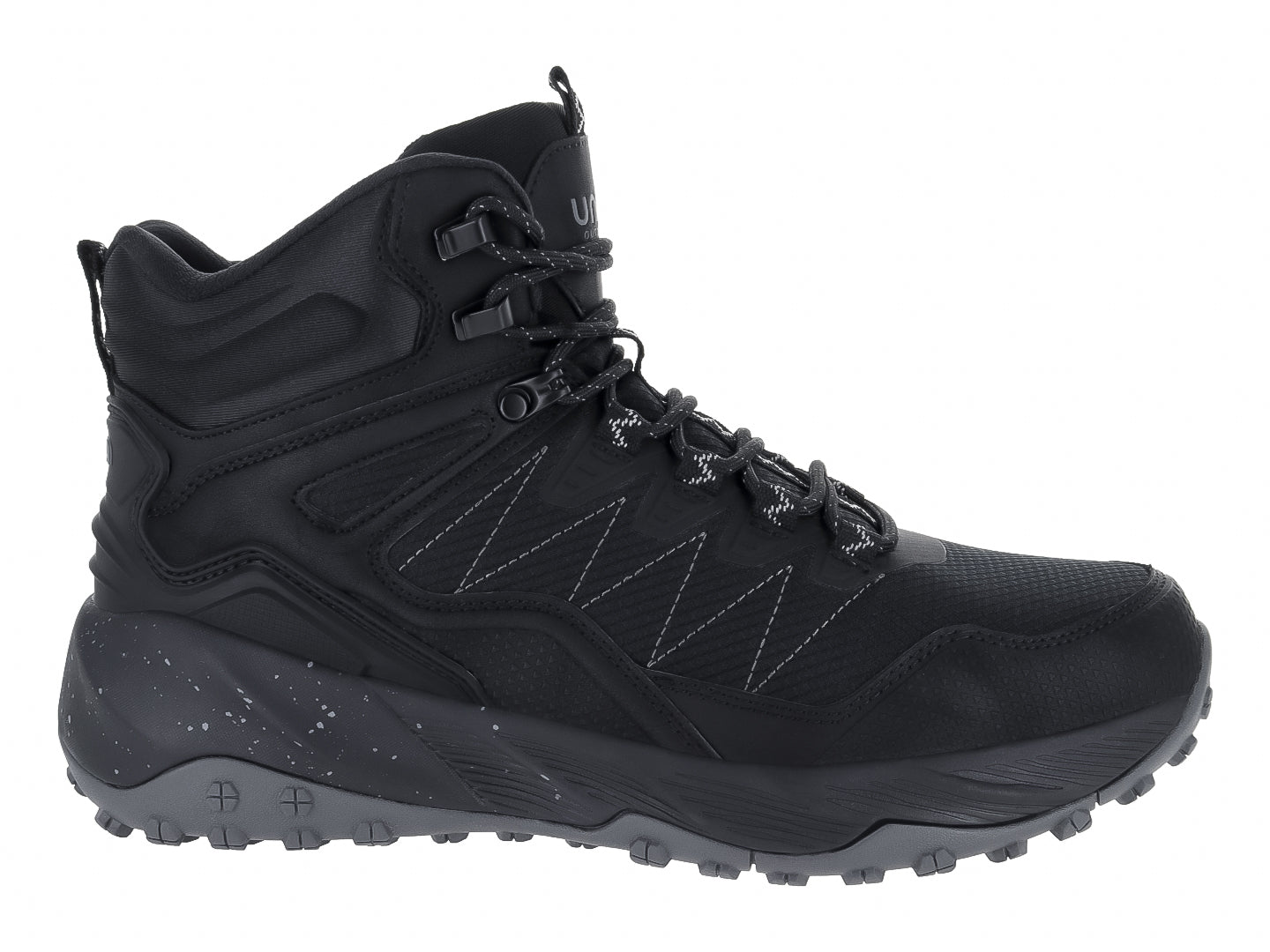 Botín deportivo de color negro marca UNGA con suela robusta y cordones, ideal para actividades al aire libre.