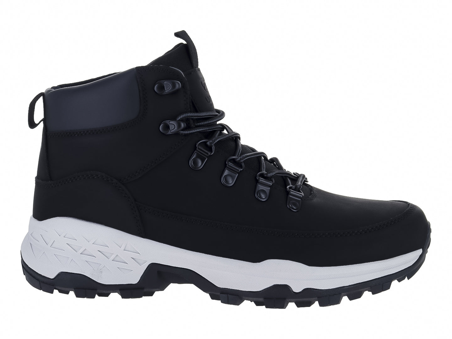 Bota deportiva de color negro con suela blanca y cordones, vista lateral sobre fondo blanco.